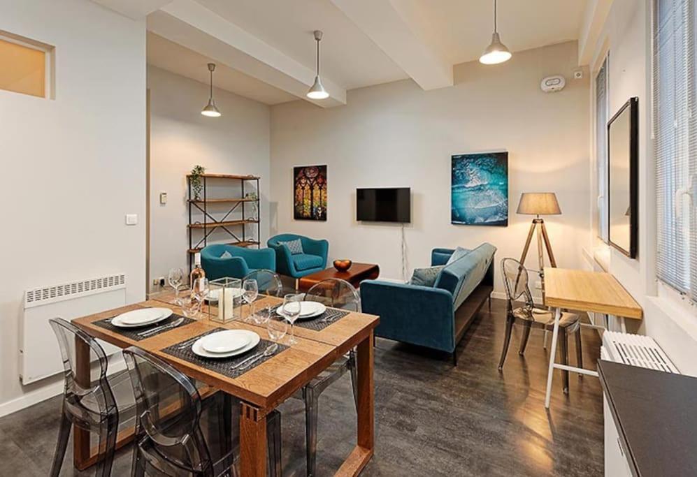 #18 Rossetti 2 Bedrooms , Old Nice/ac Apartment